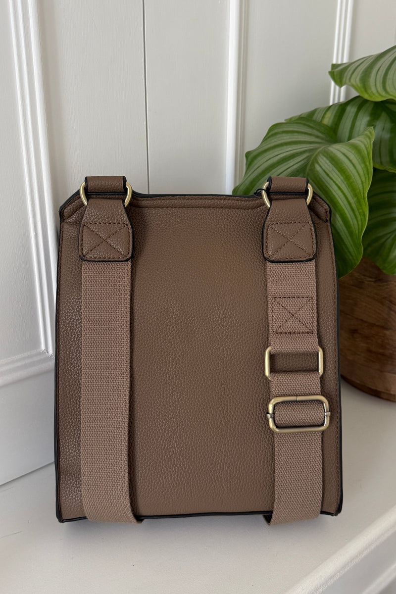 Emily Messenger Bag