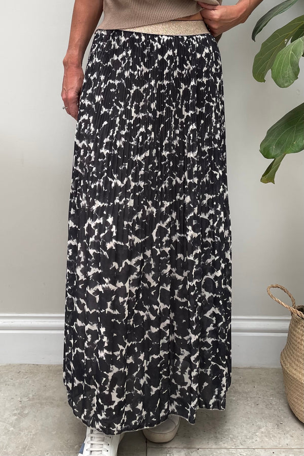 Betsy Abstract Print Skirt