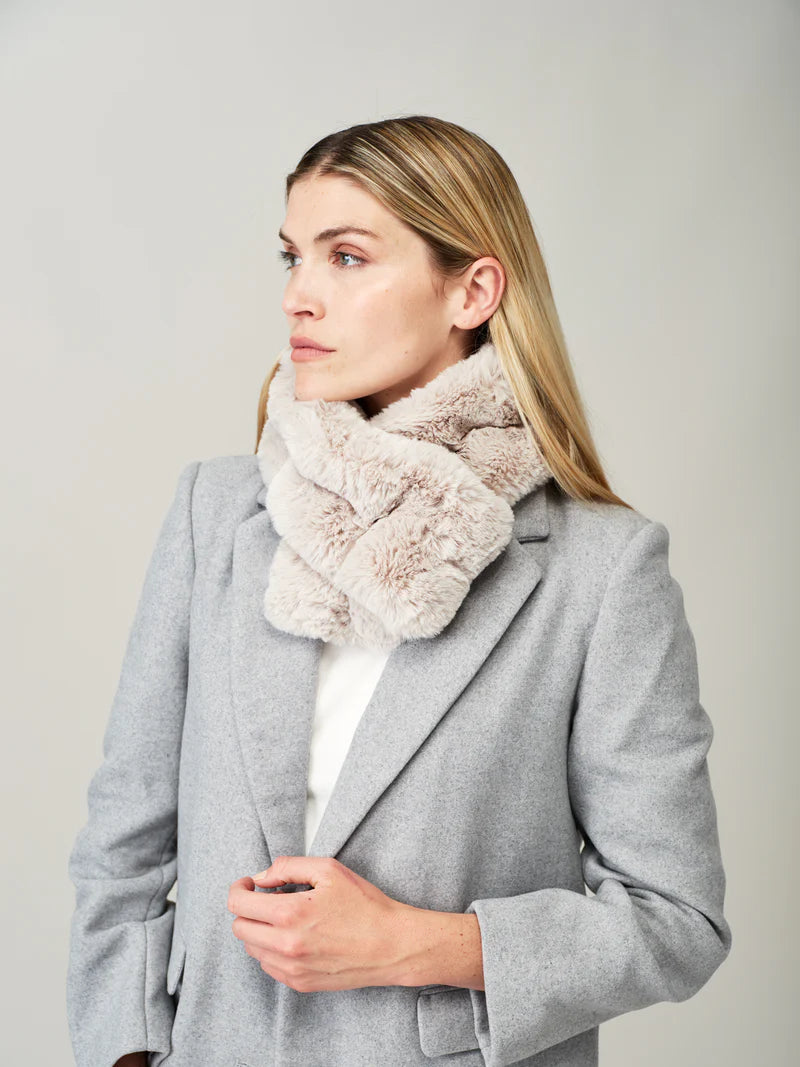 Faux Fur Ruffle Scarf