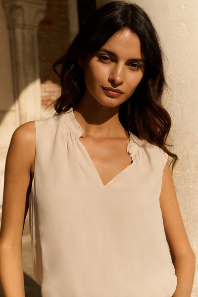 Leon Sleeveless Blouse