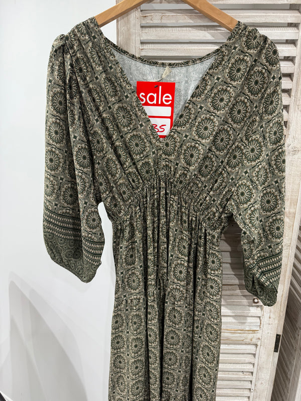 V Neck Betsy Printed Dress