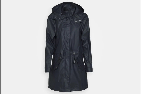 Storm Raincoat in Black