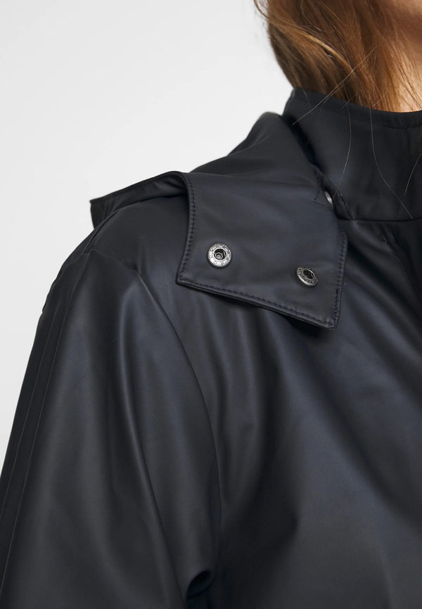 Storm Raincoat in Black